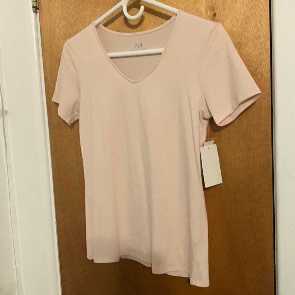 Magaschoni NWT light pink short sleeve tee. Size XS